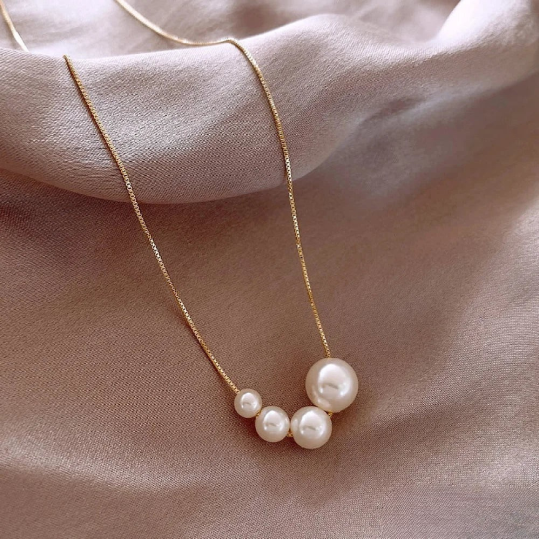 Freshwater Necklace with Gold Pearls