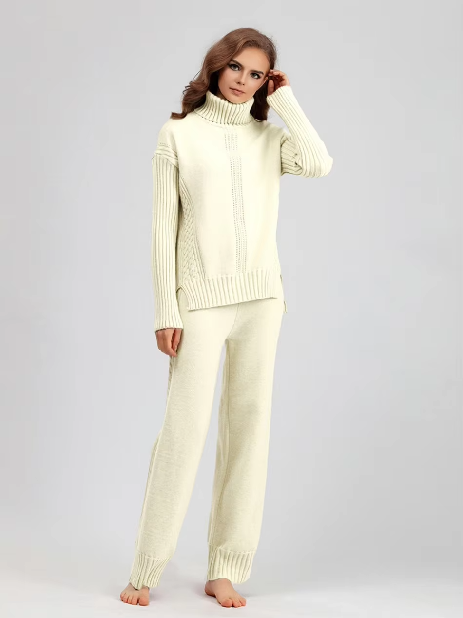 Scarlett™ - Stylish High-neck Pullover Sweater with Loose Pants Set